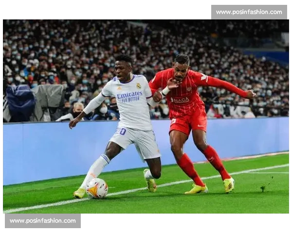 国家德比爆赛后混战!维尼修斯怒冲对手,警方出面平息 国家德比爆赛后混战!维尼修斯怒冲对手,警方出面平息